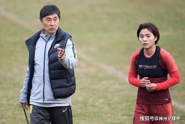 湖人开季大胜勇士，东契奇表现抢眼